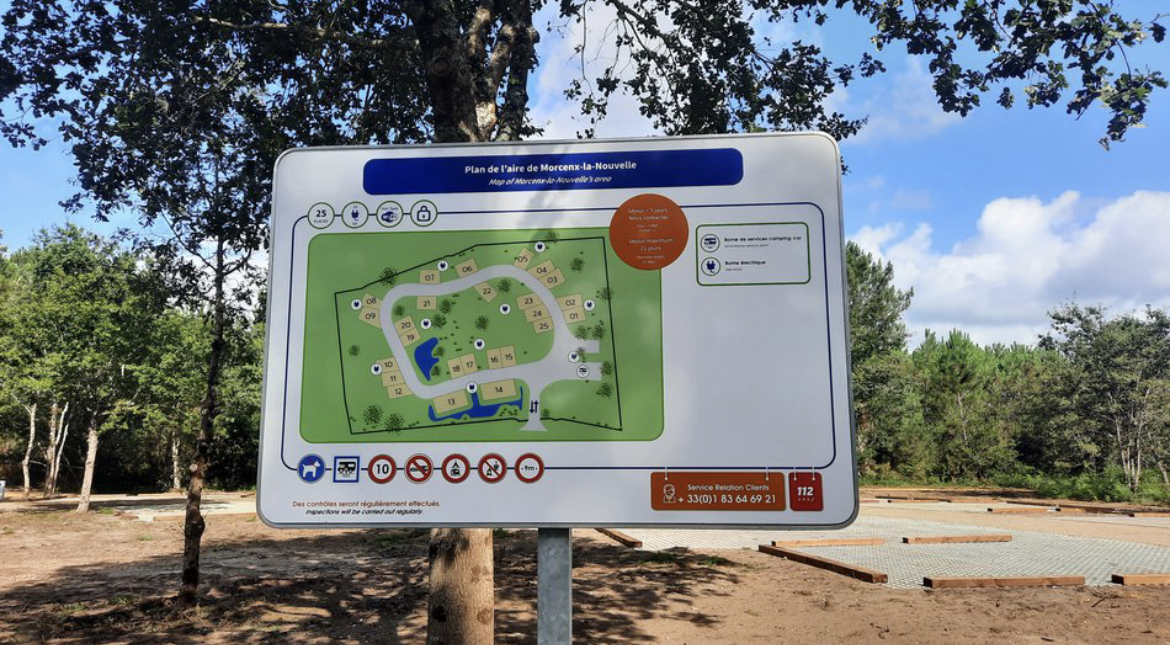 Aire de camping car park - photo 2