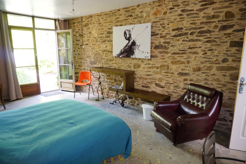 BOURGEOIS Agathe "L'atelier", Sarlande - photo 4