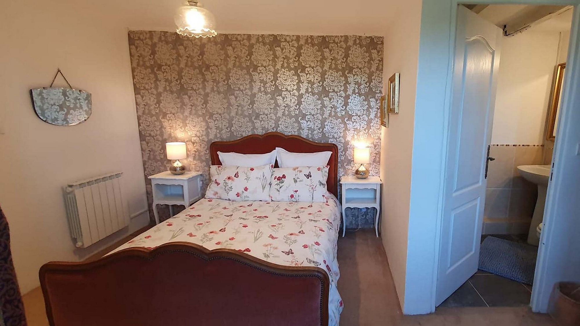 Chambre d'hôtes "Wisteria House - La Maison des Glycines"