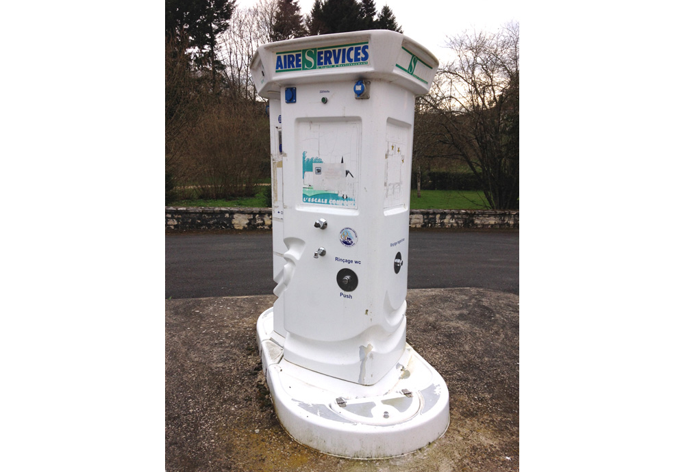 Aire de Camping-Car de Charroux - photo 4