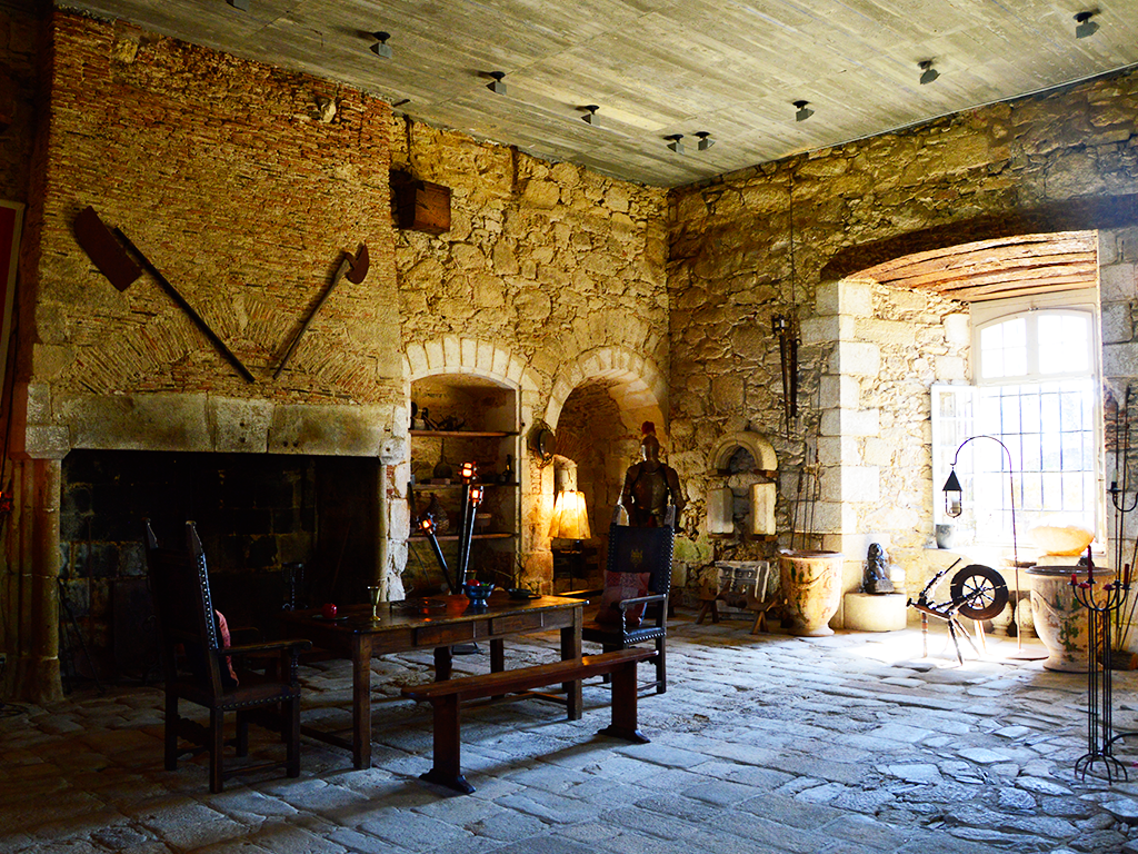 Château de Châlus-Chabrol, Châlus