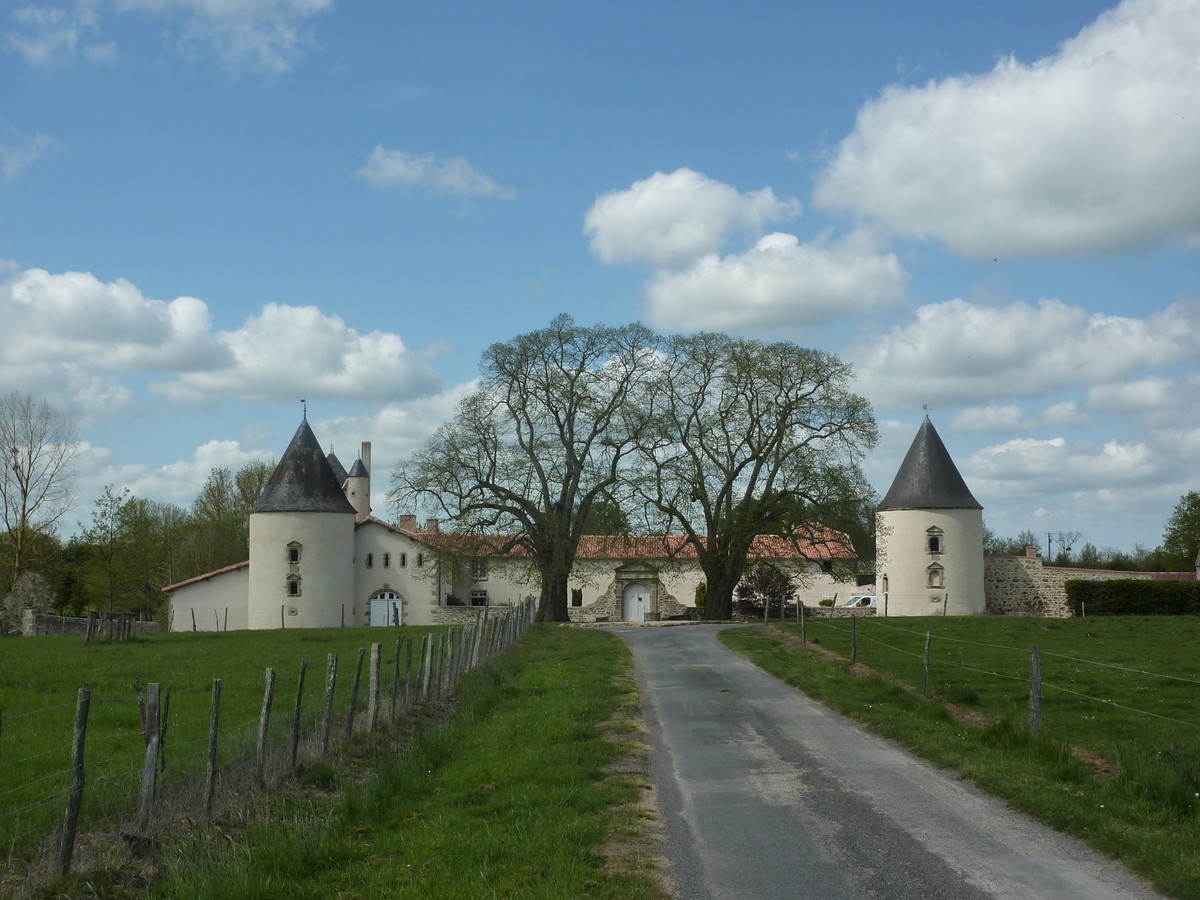 Château de La Dubrie, Bressuire
