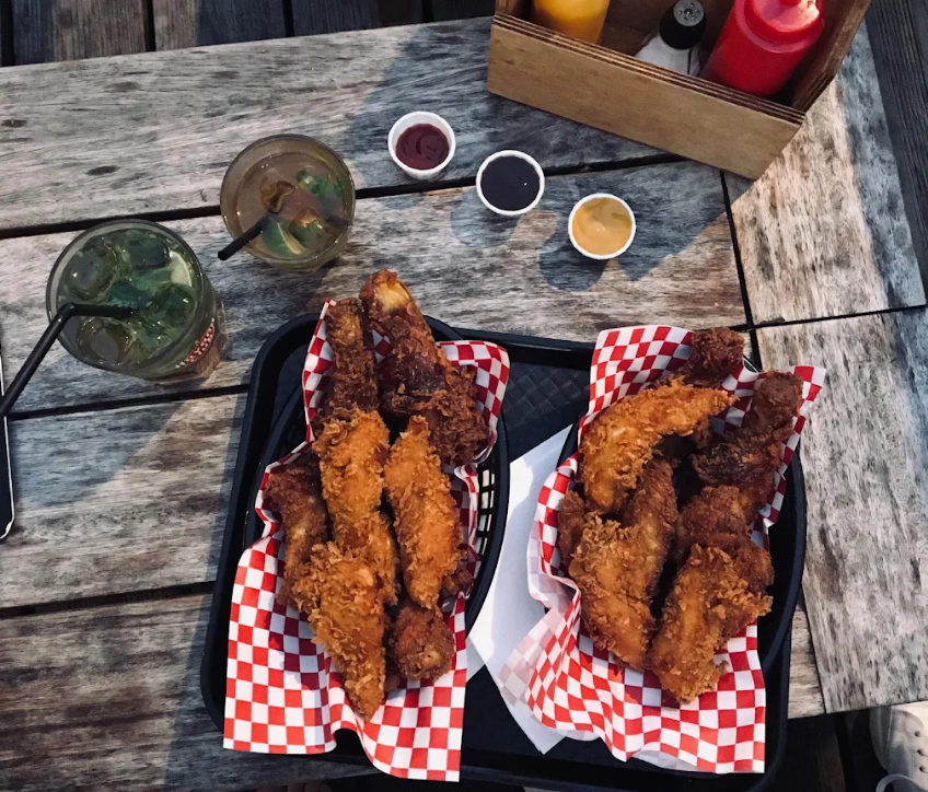 https://cdt64.media.tourinsoft.eu/upload/chicken-kitchen-3.PNG