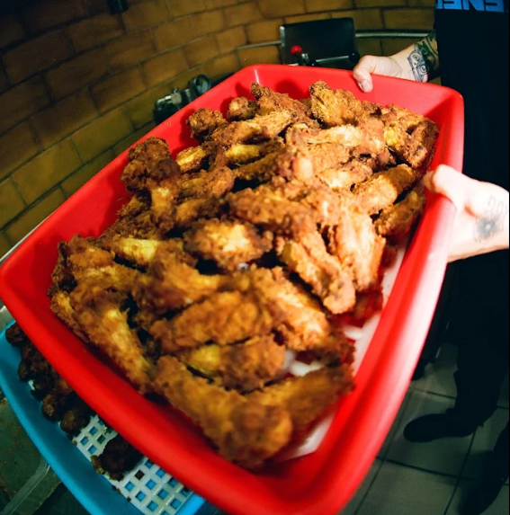 https://cdt64.media.tourinsoft.eu/upload/chicken-kitchen1.PNG