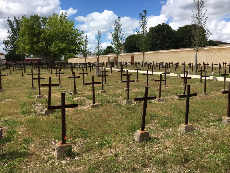 Site Mémorial du cimetière des Oubliés et la Maison du Fossoyeur, Cadillac-sur-Garonne - photo 3