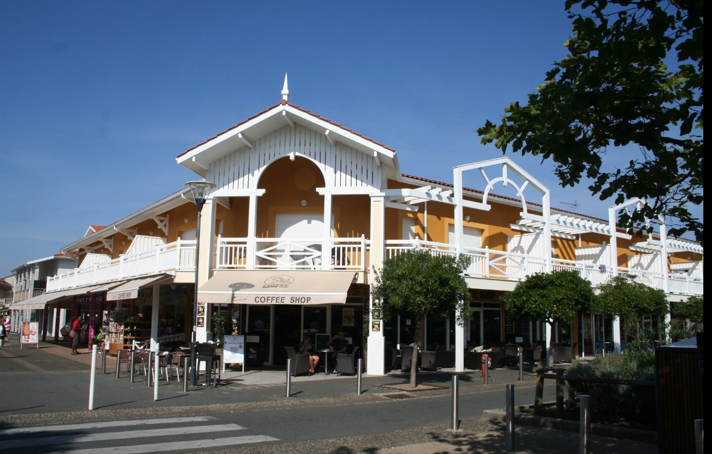 French Coffee Shop Plage — Bars & Cafés à Landes