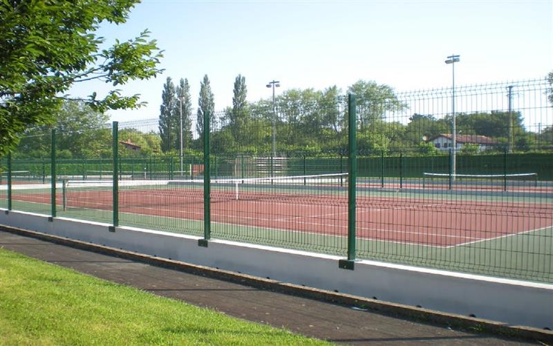 Courts de tennis Ascain