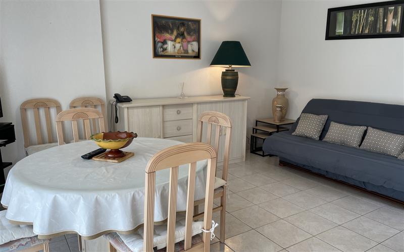 Cam 157 - Location Les Pastorales E1 - Mme GUILLOTEAU