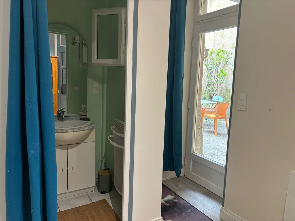 Mme Valérie RENNESSON Place Armand Fourot - photo 5