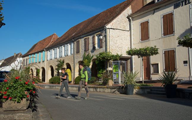 De Arthez-de-Béarn à Maslacq, Arthez-de-Béarn