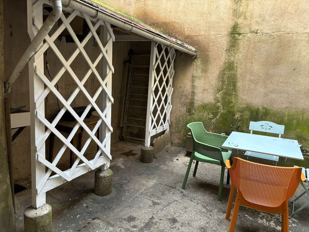 Mme Valérie RENNESSON Place Armand Fourot - photo 2