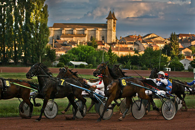 Hippodrome du Pesquié Bas - Société des courses de Villeréal - photo 3