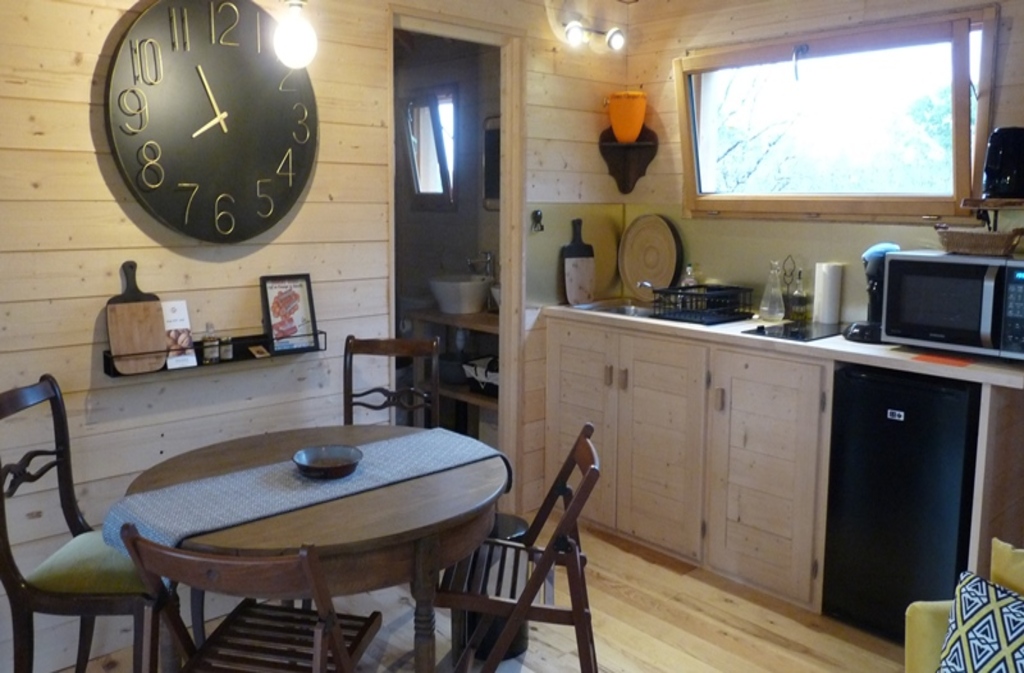 Il n'y a qu'à Banne...INYAQAB : La Grande Cabane, Cause-de-Clérans - photo 11