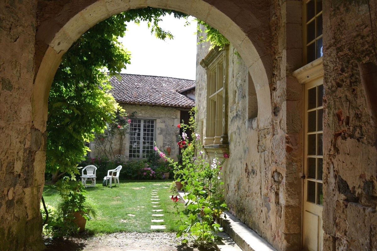 Logis du Château de Poudenas, Poudenas - photo 6