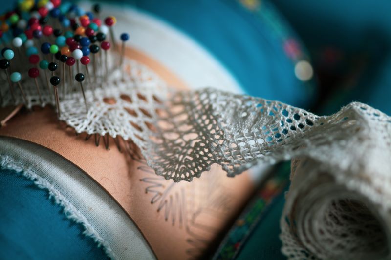 Démonstration de techniques de dentelle et de broderie — visuel événement
