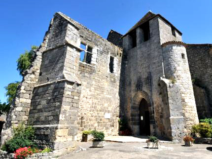 Château et Église Saint-Martial de Bazens