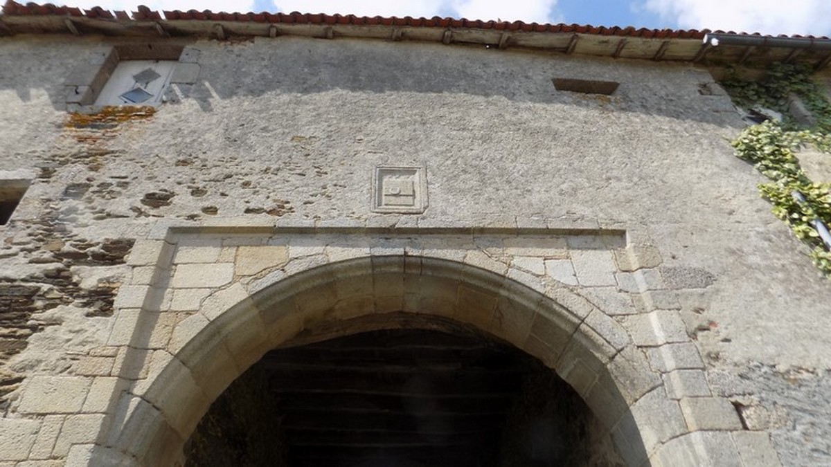 Château de Pugny, Moncoutant-sur-Sèvre - photo 2