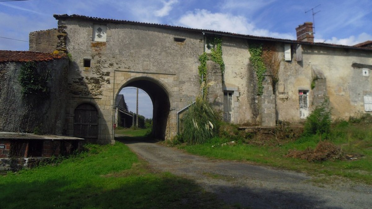 Château de Pugny, Moncoutant-sur-Sèvre - photo 4