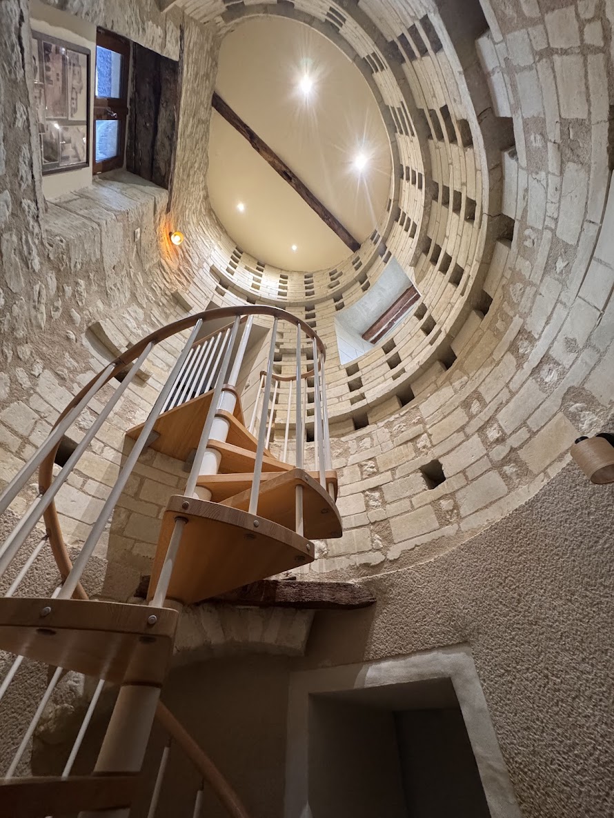 Au Clos Marigny - la Chambre de la Tour, Colombiers