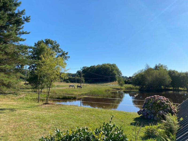 Chalet au bord de l'eau