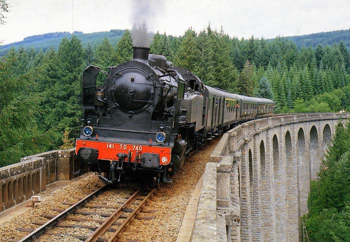 Train touristique à vapeur : Circuit des Gorges de la Vienne - 14 juillet — visuel événement