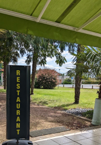 Restaurant "Le Flamboyant"