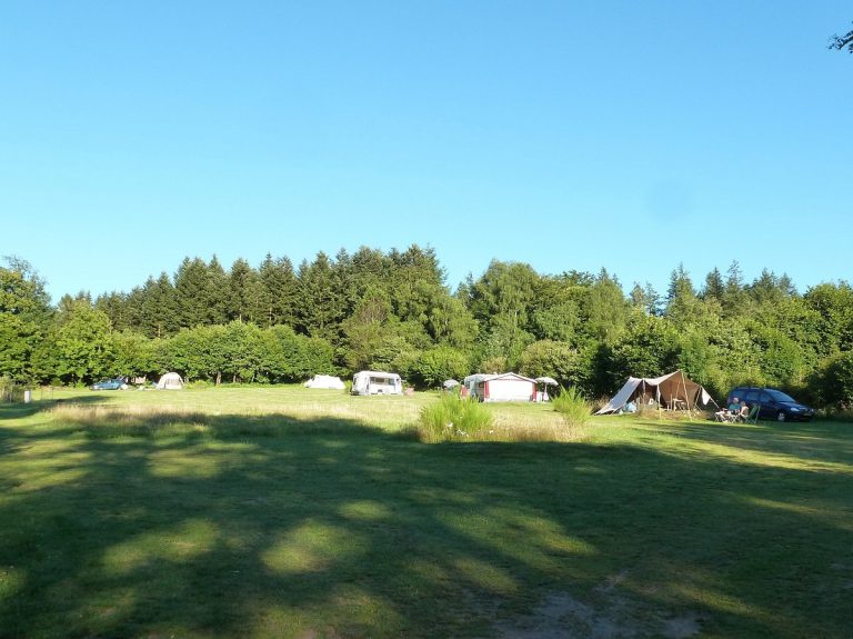 Tentes du camping "Les quatre saisons", Soubrebost - photo 4