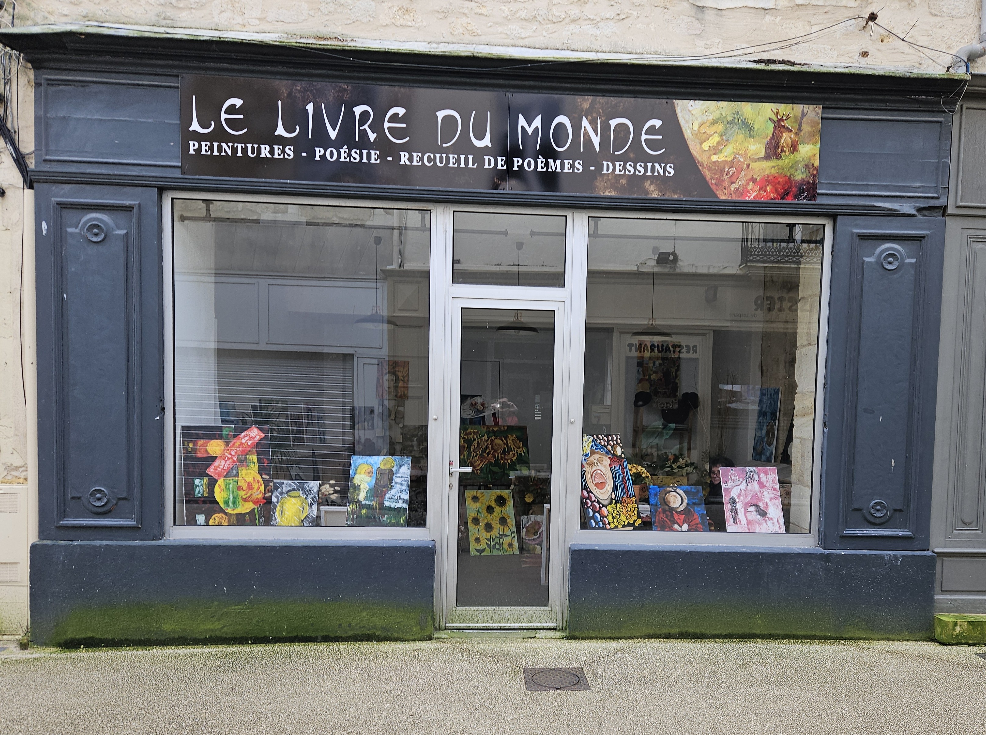 Le livre du monde