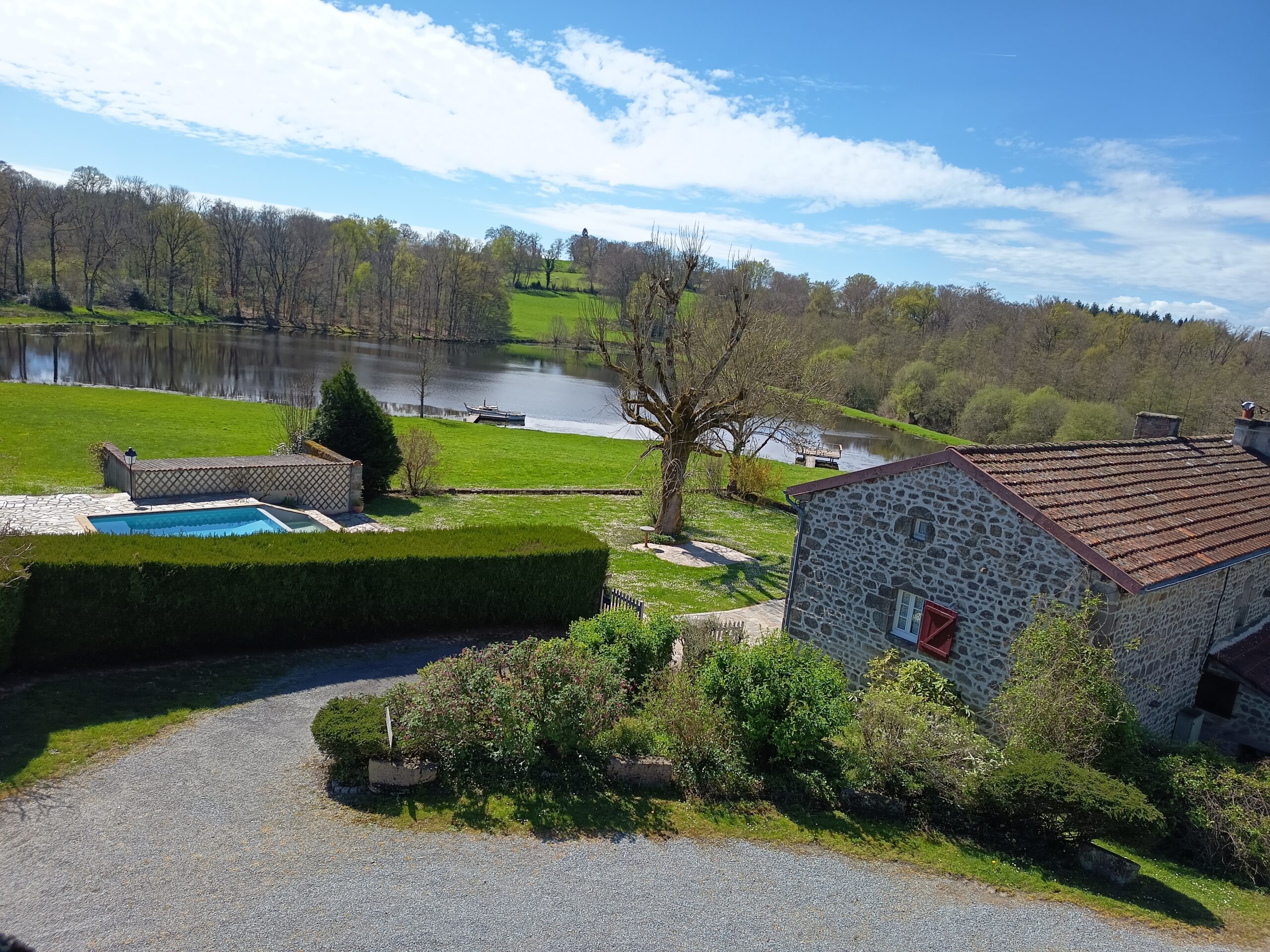 Location "Les Vergnes" Gîte mitoyen 1, Saint-Pardoux-le-Neuf - photo 6