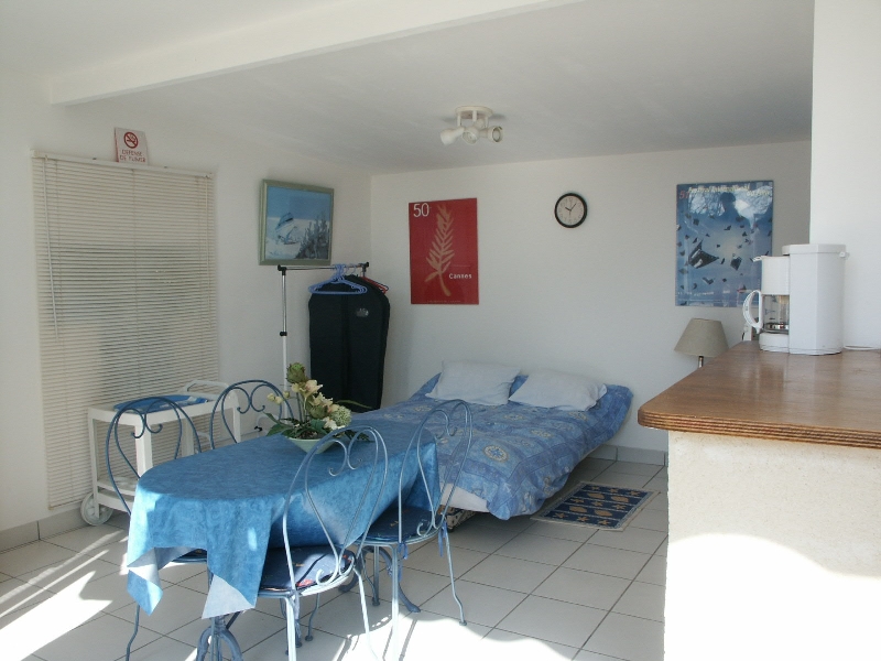 Madame Viviane CEBEILLAC, Blaye - photo 3