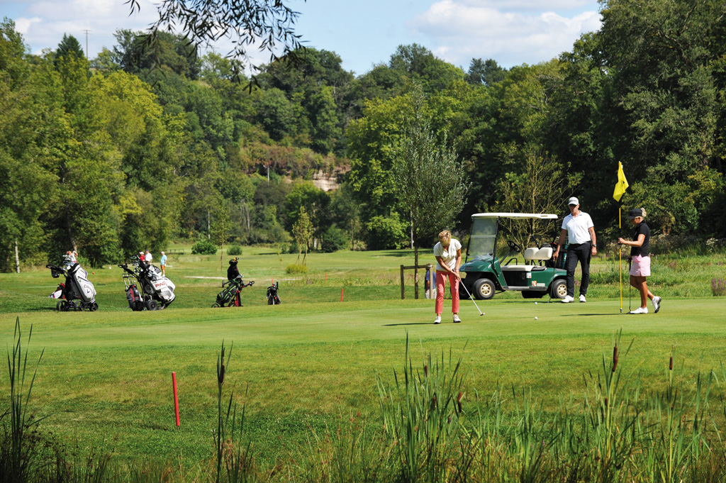 Golf Municipal de Brive Planchetorte — Golf & Sports extérieurs à Corrèze