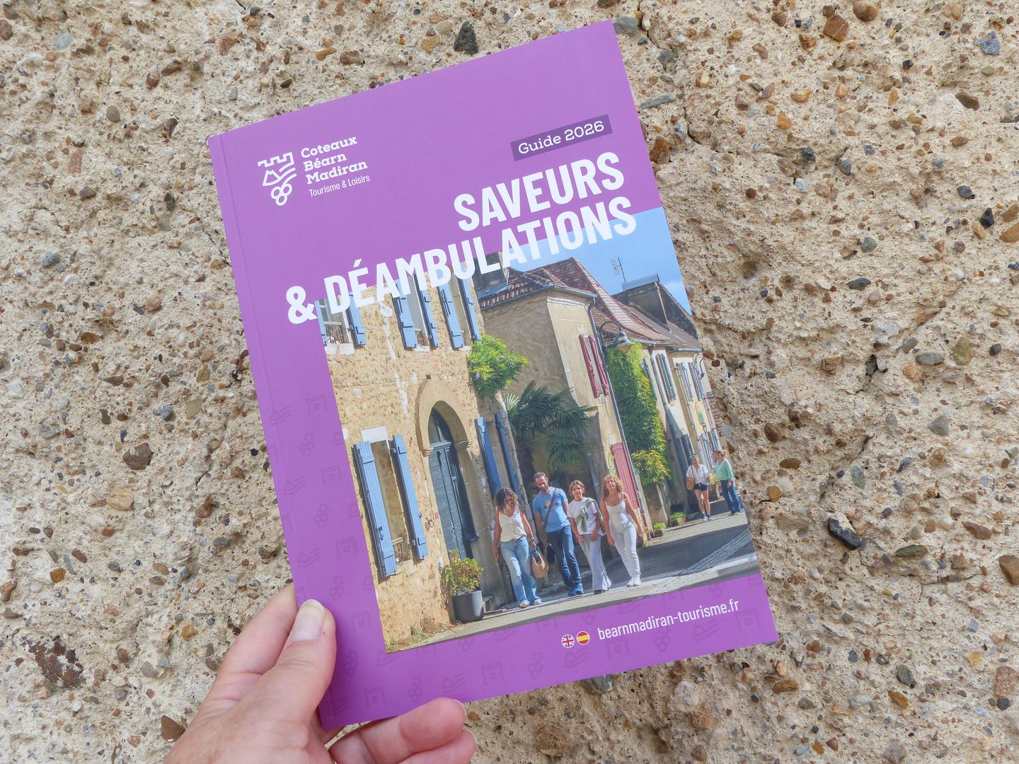 Le stand « tourisme & loisirs" Coteaux Béarn Madiran s’invite au marché !, Pontacq