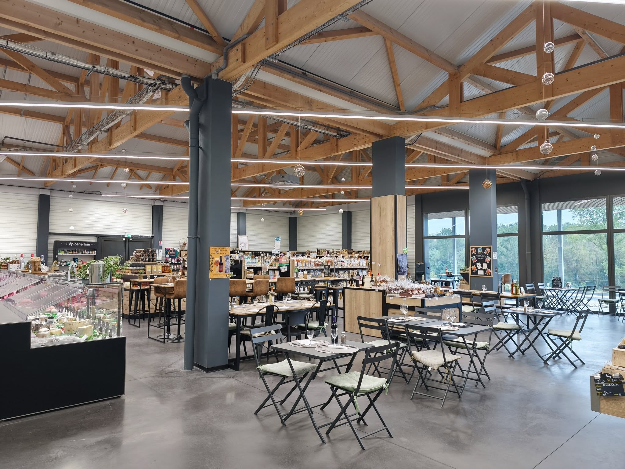 Les Halles de la Vézère