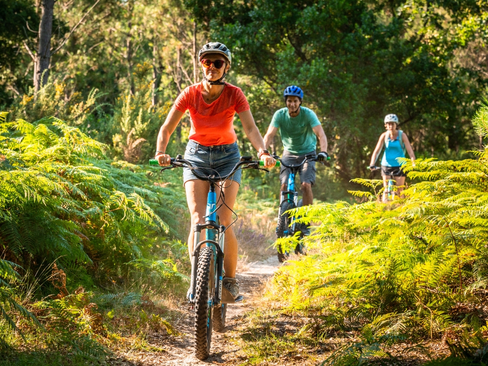 iZi Rider - Balade en trottinette électrique en forêt — photo 3