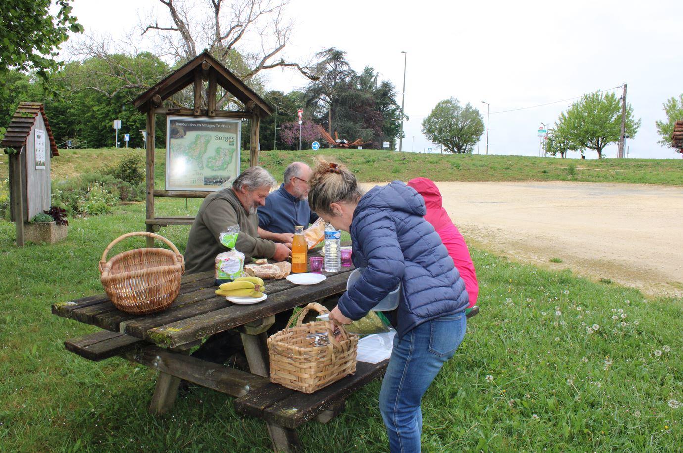 Aire de pique nique Savignac-les-Eglises