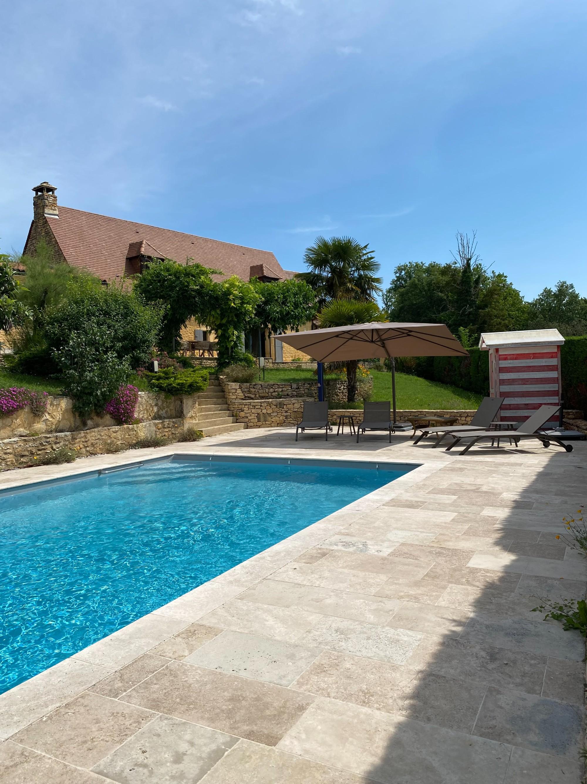 Notre perle du Périgord piscine proche de Sarlat