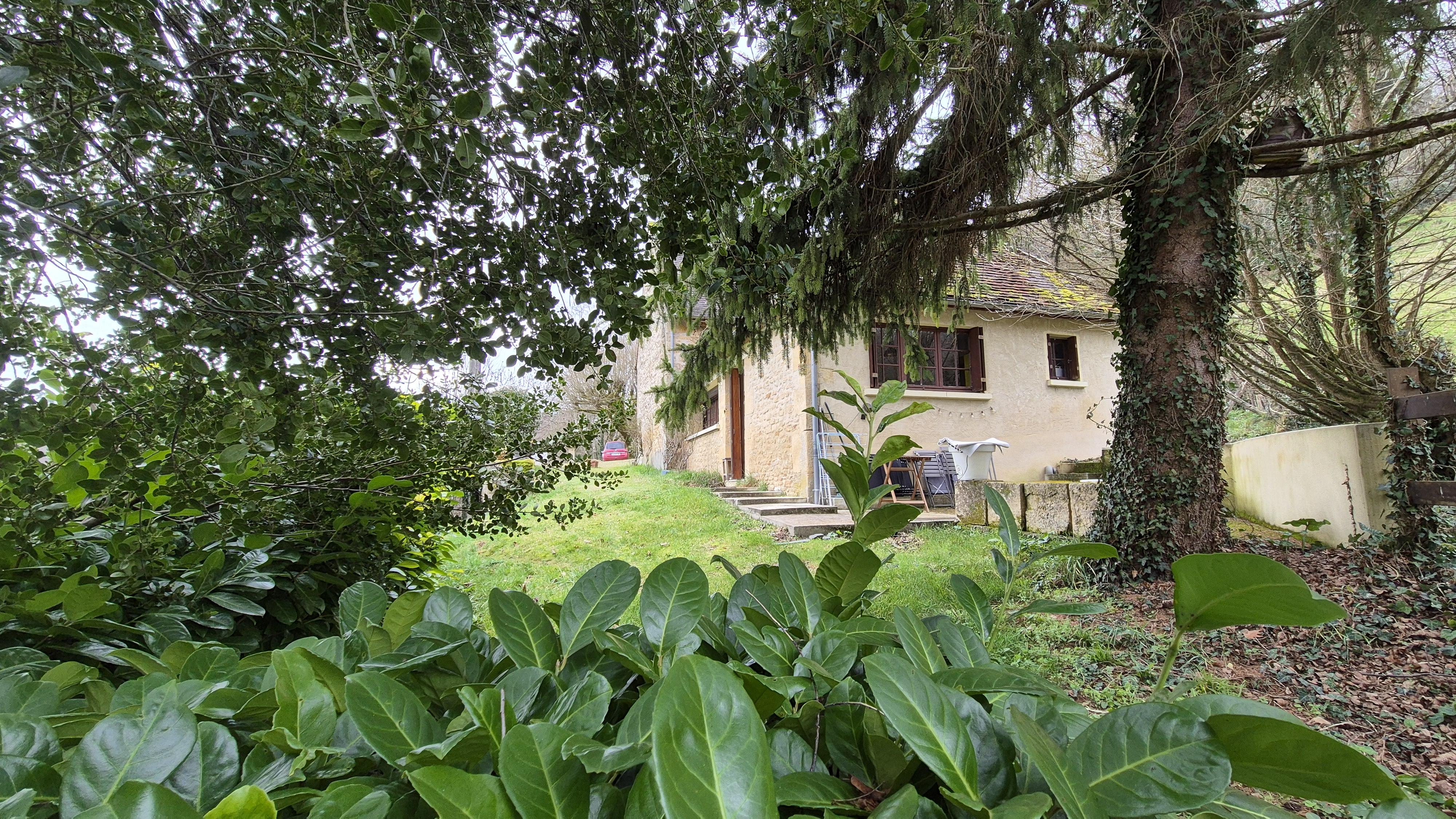 La Prade proche de  Sarlat et  3 km de la rivière