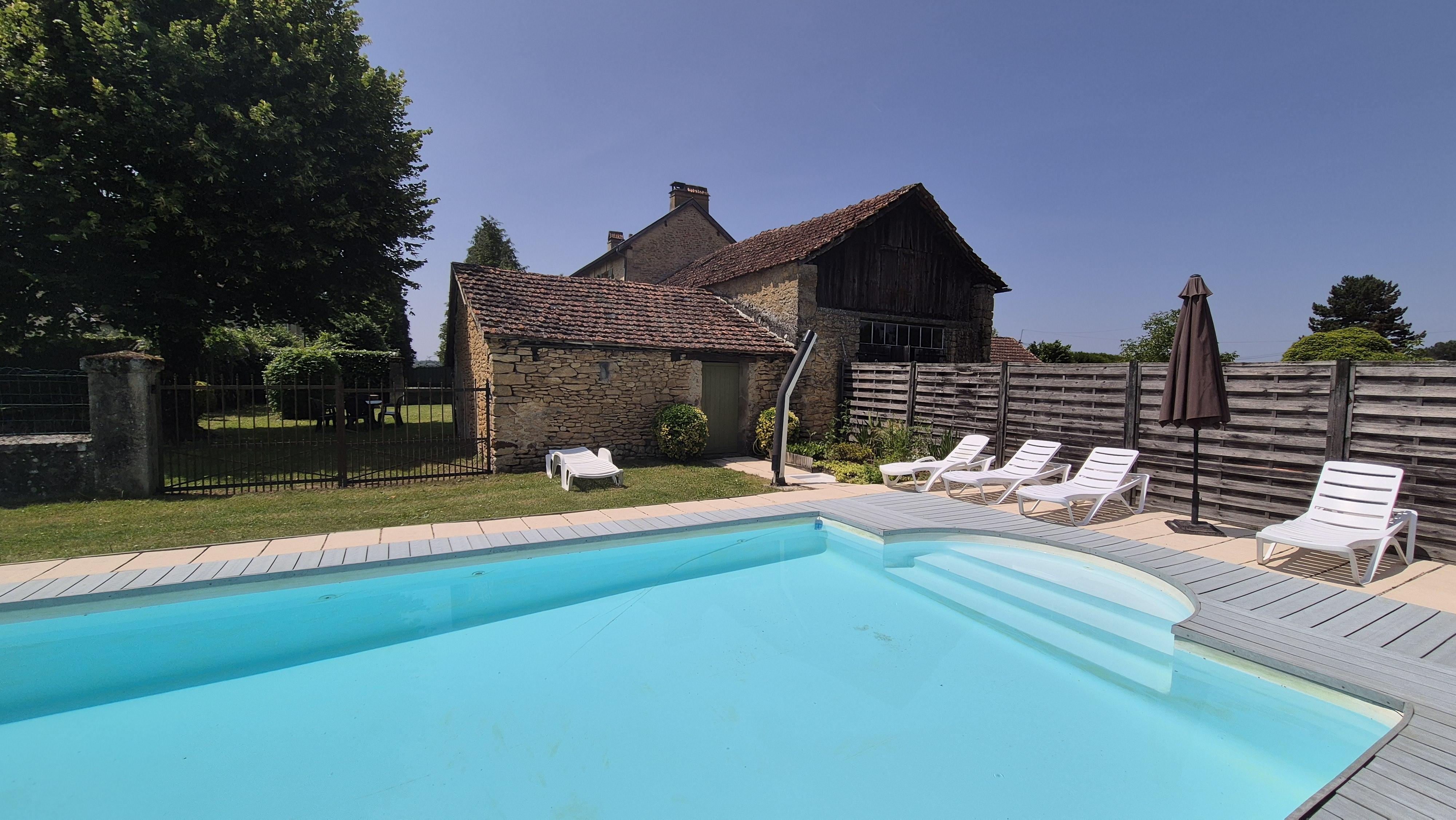 Gîte Les Glycines piscine privée - photo 2