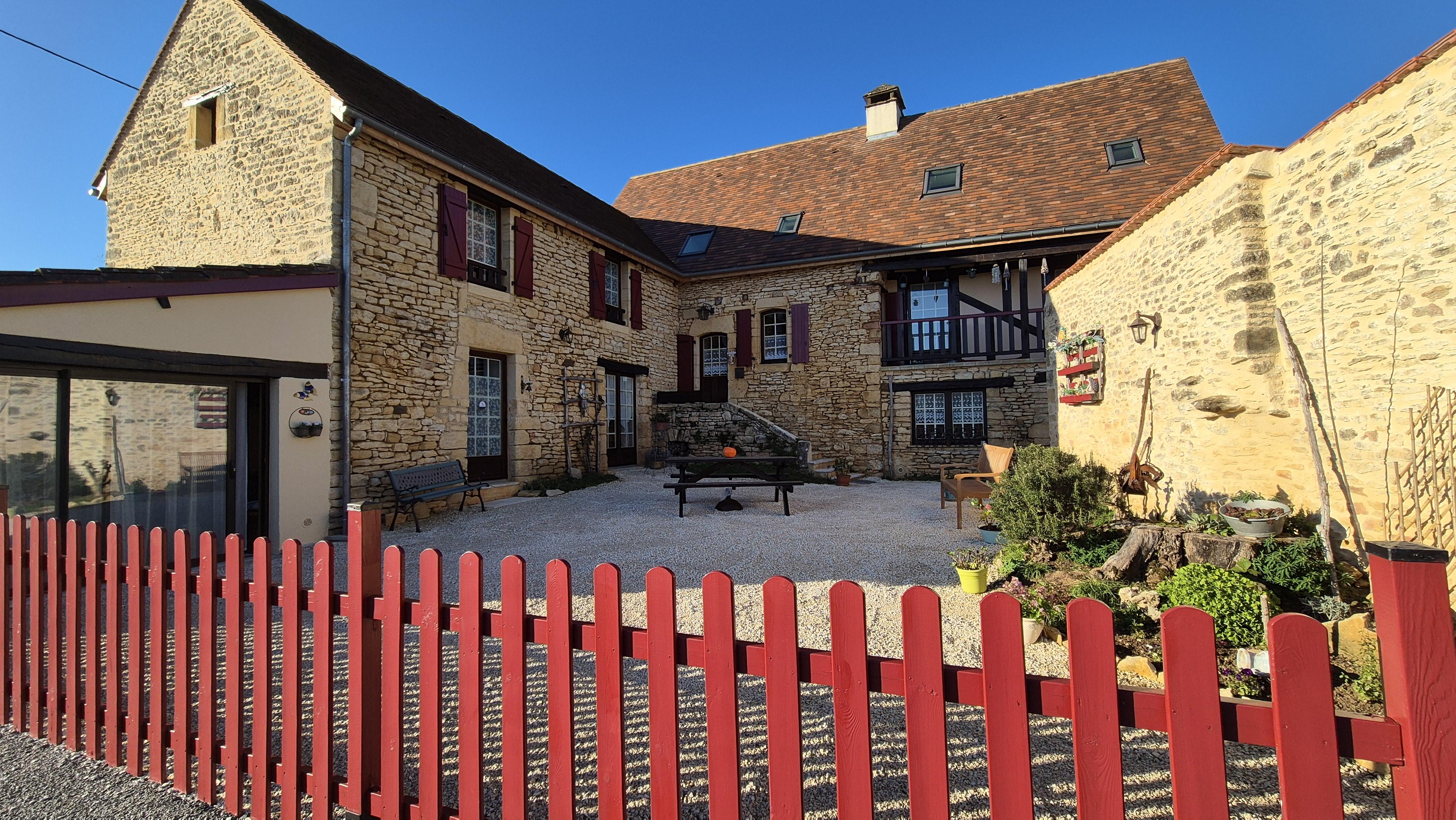 Gite de l'Arche avec piscine proche de Sarlat