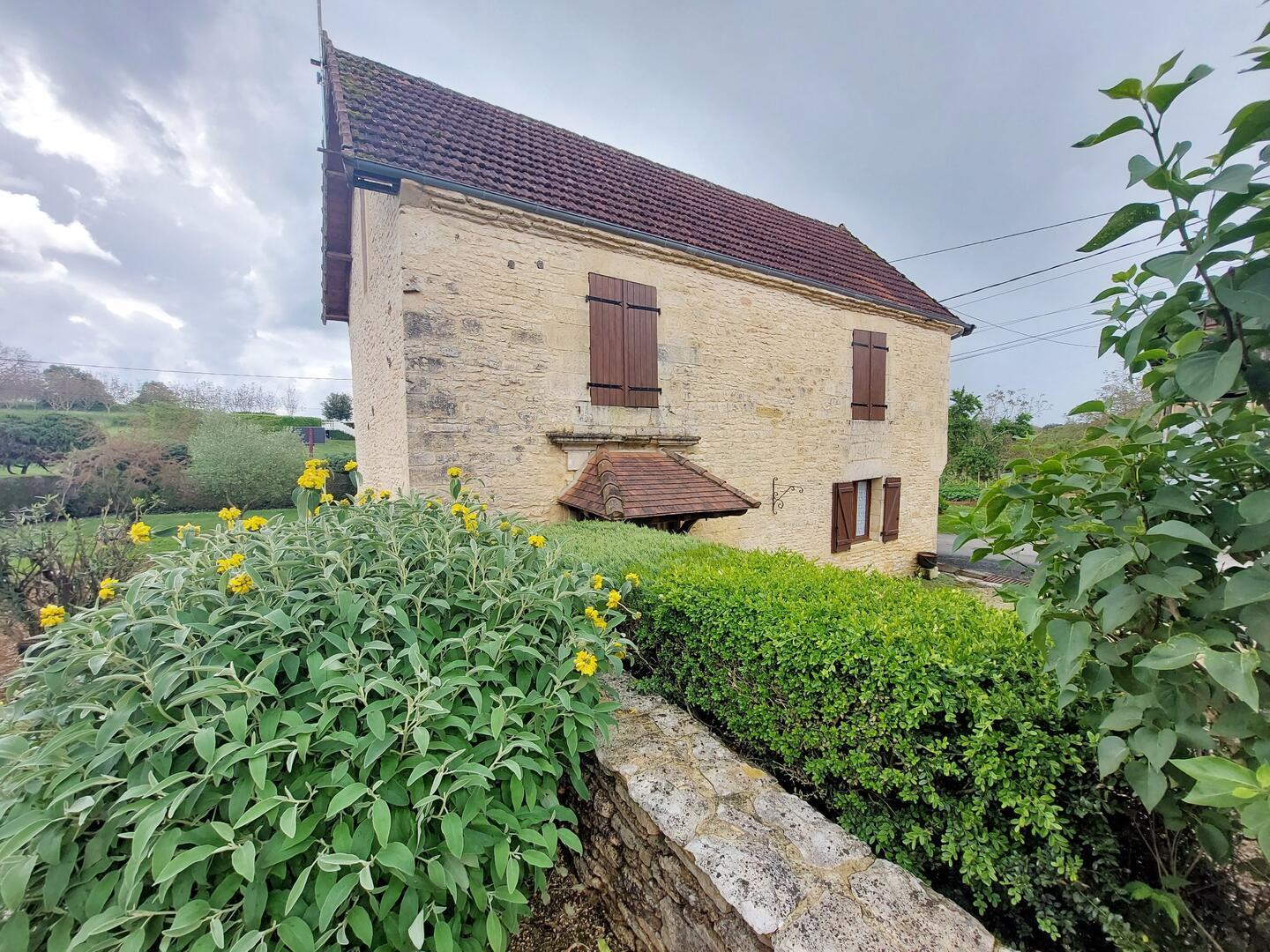 Lapervoisie 3 avec piscine proche de Sarlat
