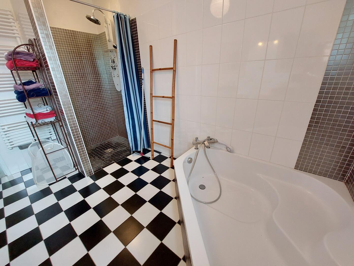 Maison de Verdure climatisée et piscine chauffée, Proissans - photo 7