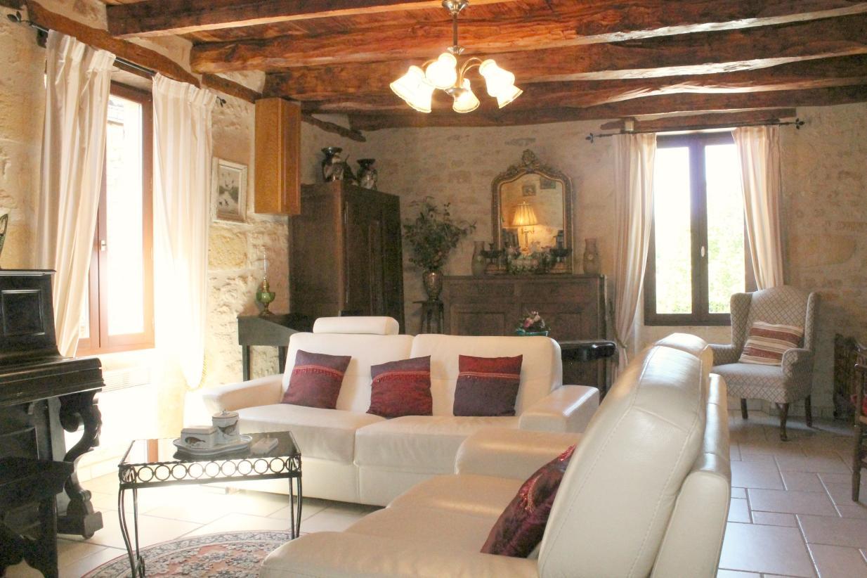 Le Bercail avec piscine chauffée proche de Sarlat, Veyrignac