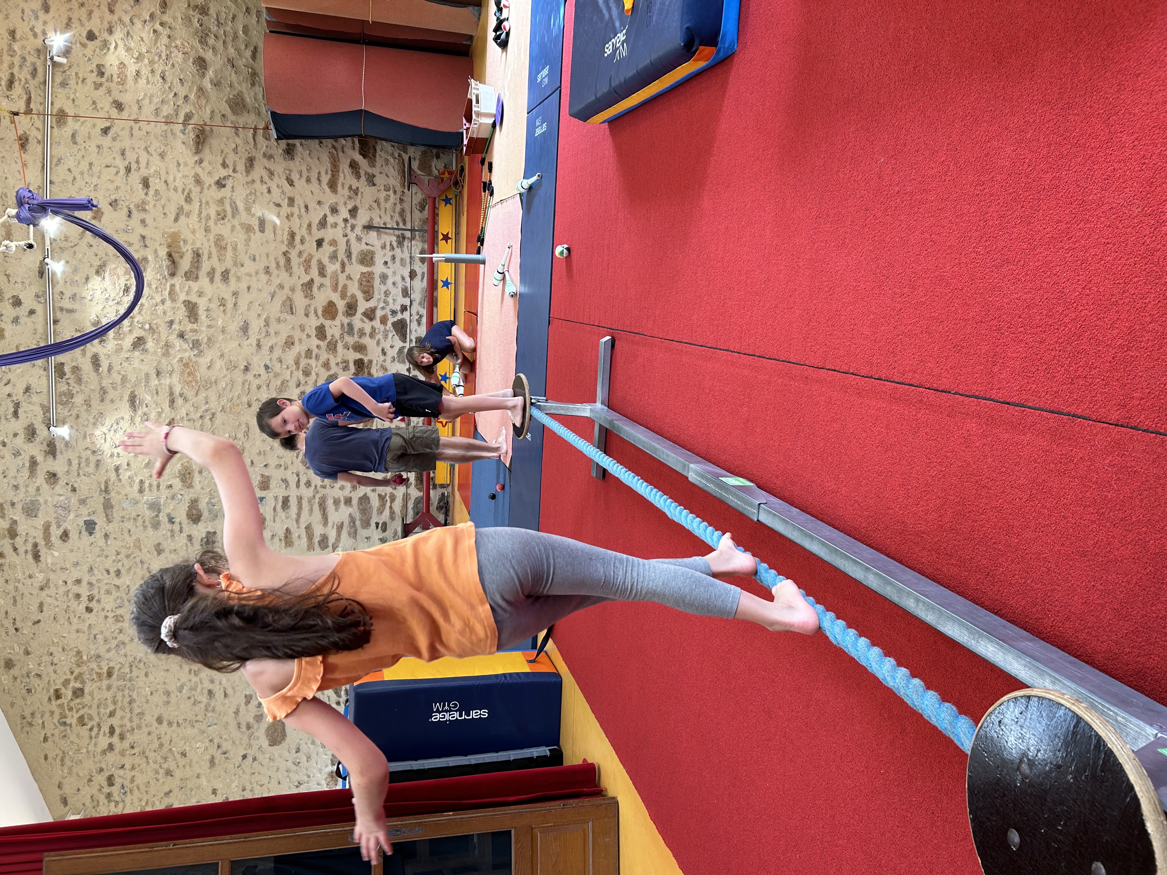 Activité Cirque - CPA Lathus, Lathus-Saint-Rémy