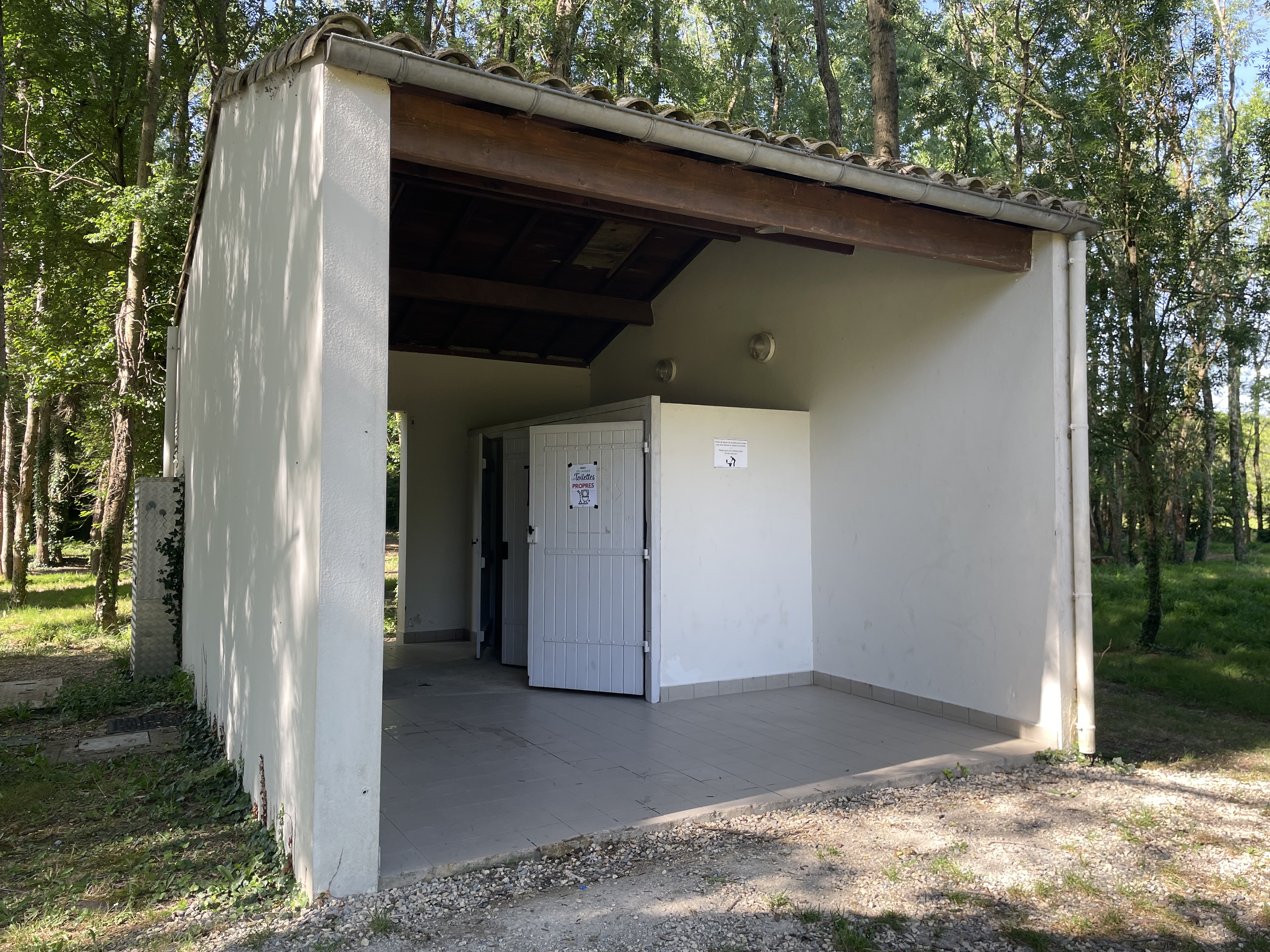 Aire de services pour camping-cars à Echiré, Échiré