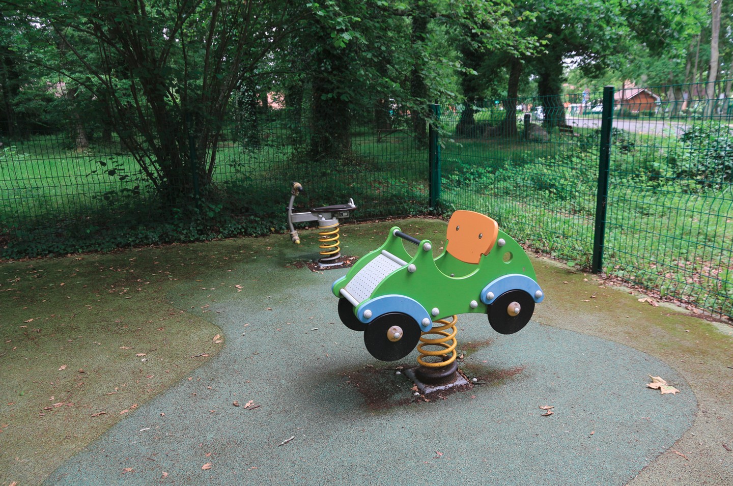Aire de Jeux plaine des sports, Lons