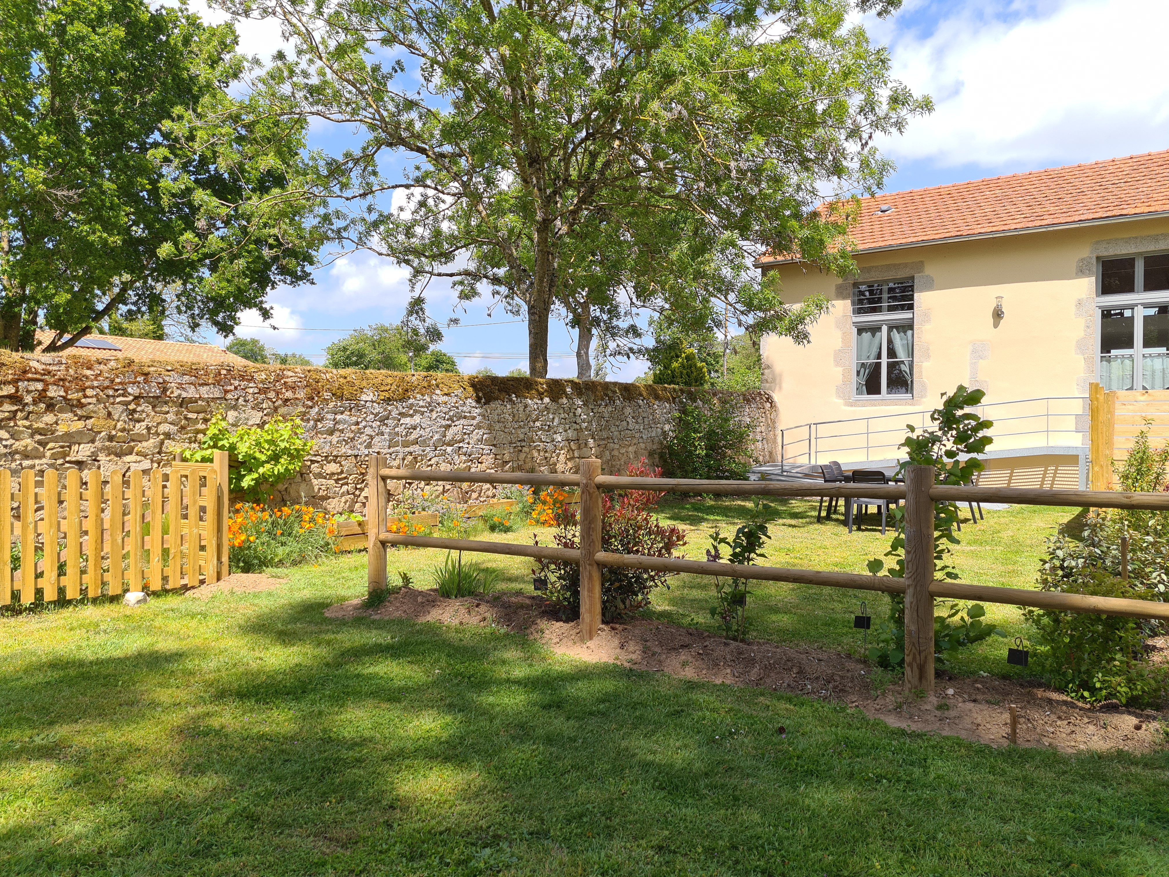 Gîte La Cour aux Tilleuls, Voulmentin - photo 23