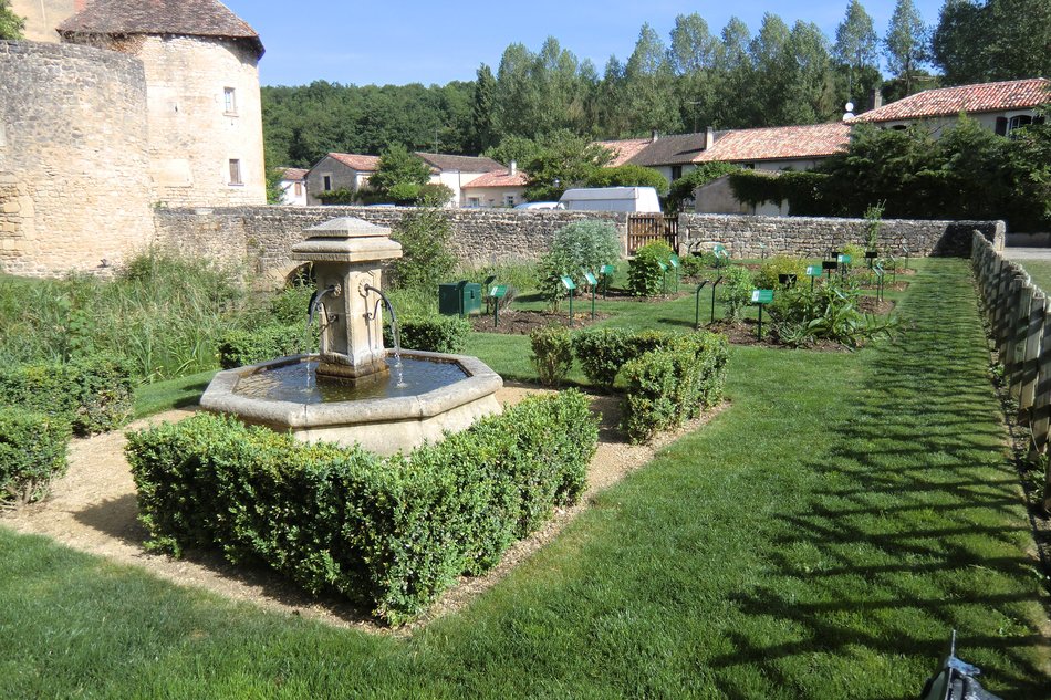 Jardin d'Inspiration Médiévale de Nouaillé-Maupertuis, Nouaillé-Maupertuis - photo 10