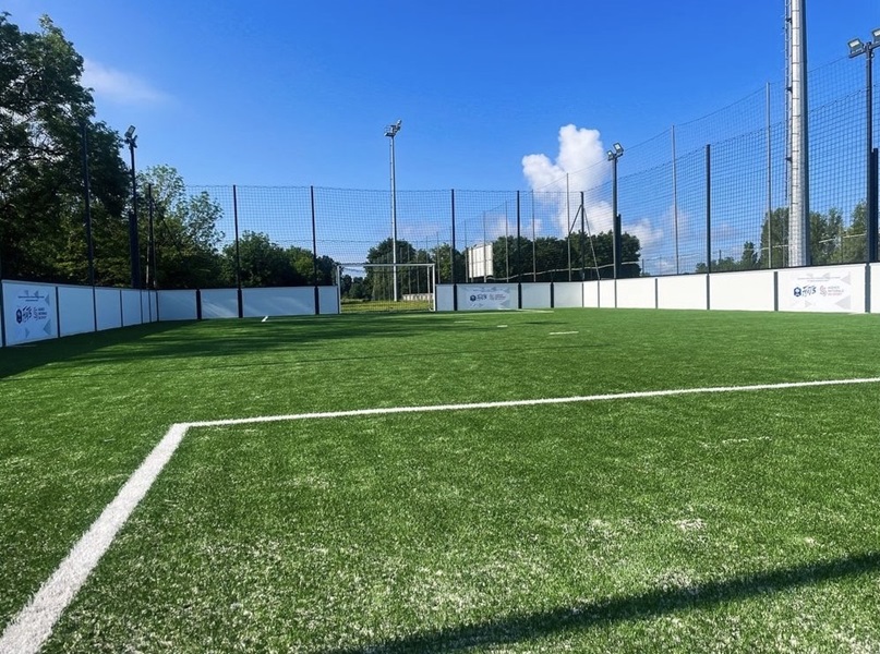 Terrain synthétique de foot à 5, La Sauvetat-du-Dropt