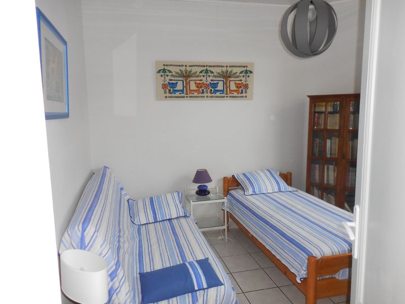 Madame Françoise-Nathalie LAGRAVE - photo 4