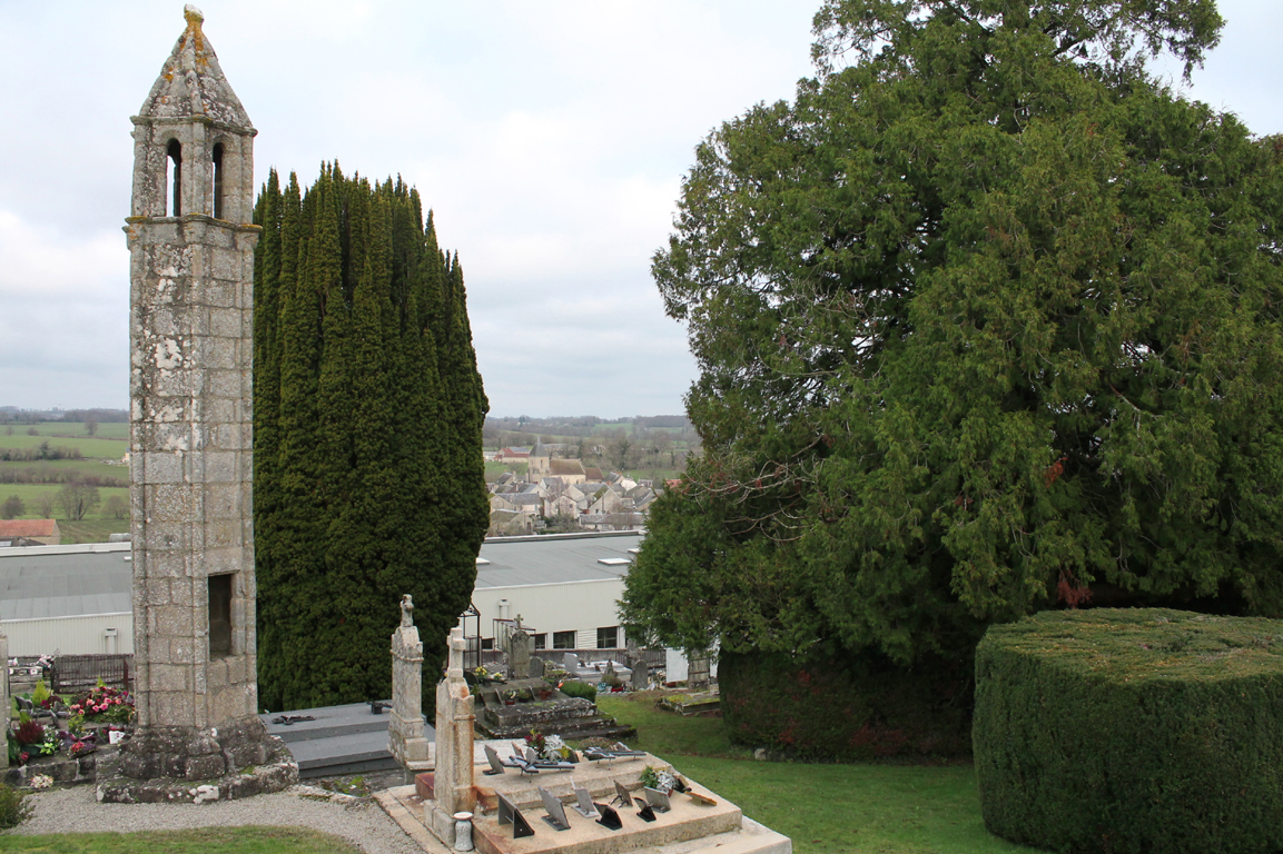 Lanterne des morts de Versillat